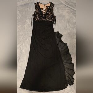 Elegant Black Lace Maxi Dress
